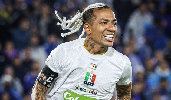 Dayro Moreno se convierte en el máximo goleador colombiano de la historia